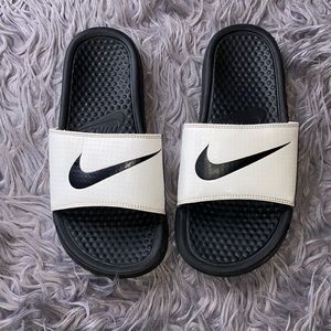 Nike Benassi Swoosh